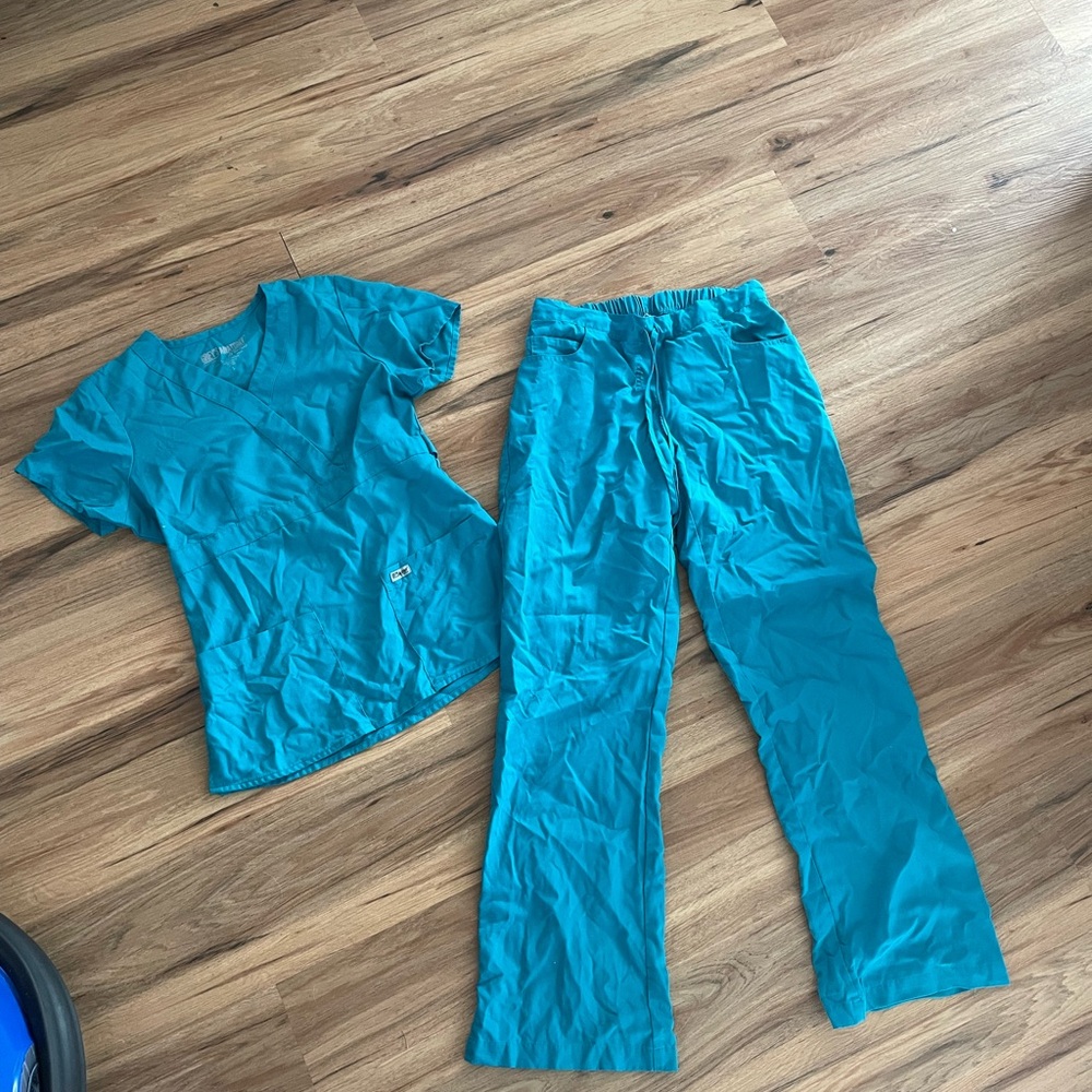 Grey's Anatomy teal Blue Scrub set